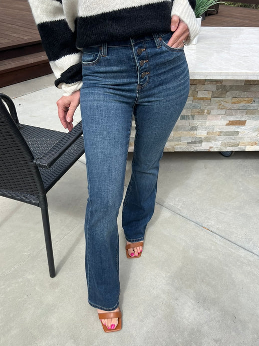 Lucy High Rise Exposed Button Jean