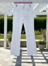 Dream Weaver Optic White Crop Flare