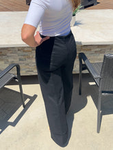 Wide Stride Black Pant