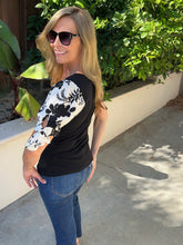 Ribbed Floral Detail Sleeve Top