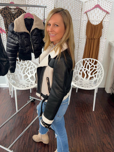 Contrast Edge Fur Bomber - Black