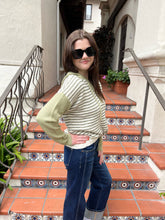 Stripe Sage Hooded Pulover