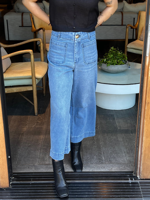 Pocket Front Crop Flare