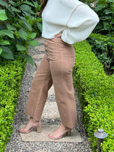 The Pocket Stride Jean - Toffee