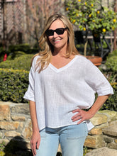 Light Linen V-Top White