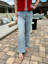 Weekender Wide Leg Jeans - Las Virgenes